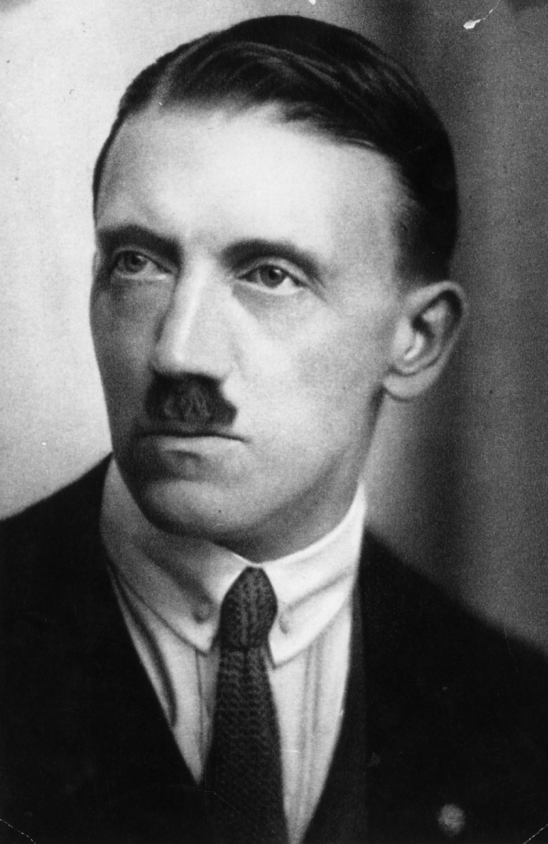 Hitler_as_young_man